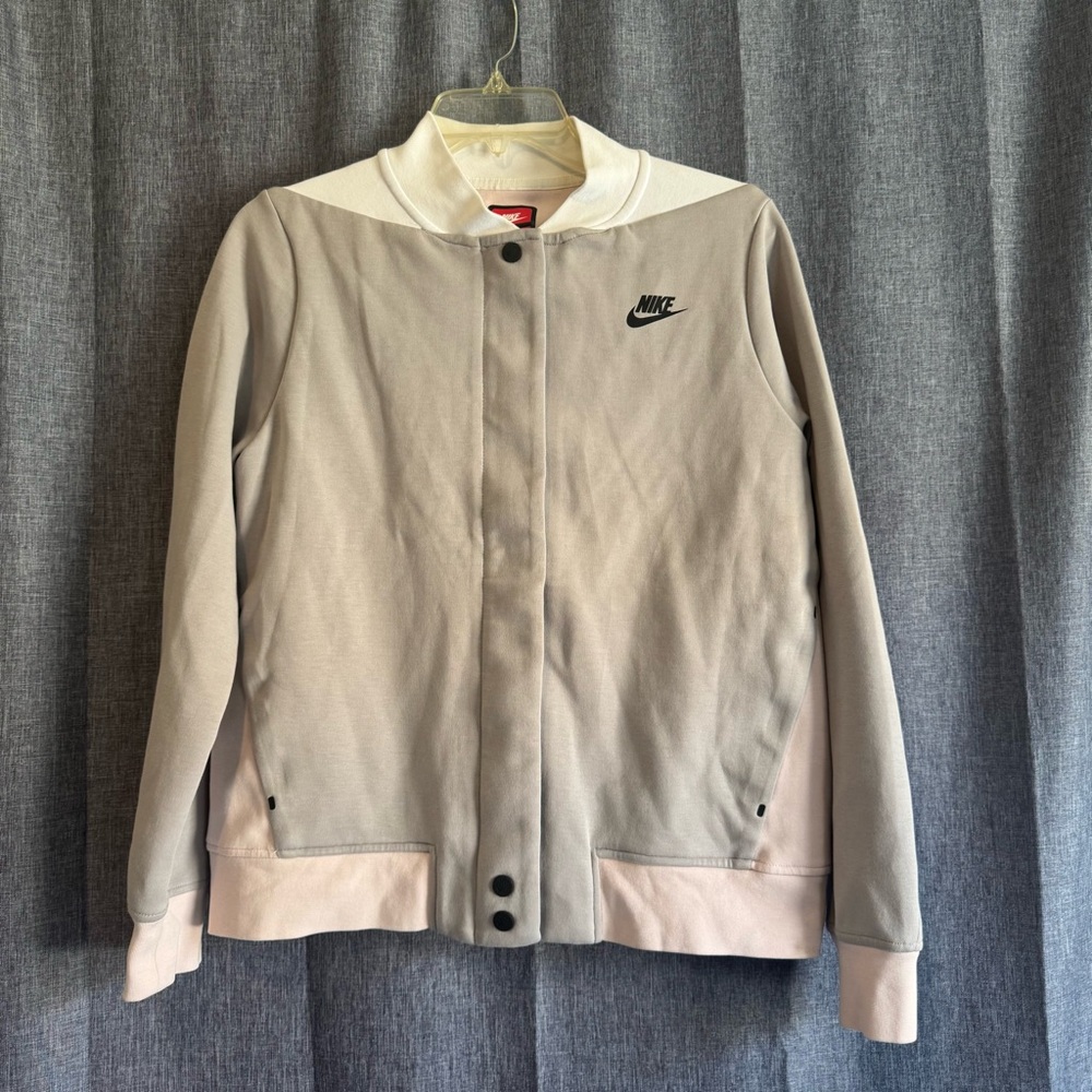 Nike Sportswear Women's‎  Medium Tech Pack Pink Gray Knit Jacket 884427-027 EUC!